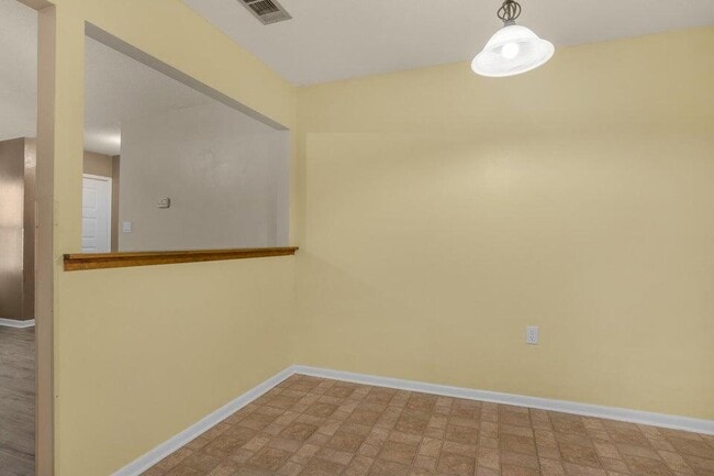 Building Photo - 10 Carie Way