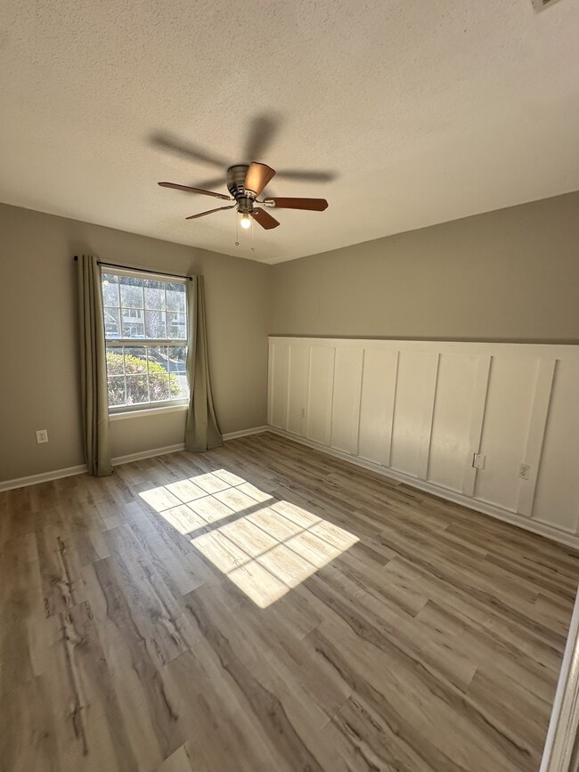 Building Photo - 38 Helmsman Ct