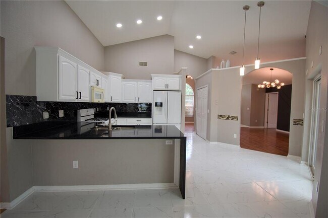 Building Photo - 447 Via Del Sol Dr