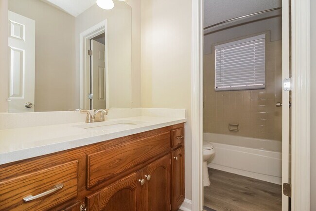 Building Photo - 7181 Autumn Song Dr