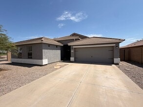 Building Photo - Renovated 5-Bedroom Corner Lot Home with Luxury Upgrades
