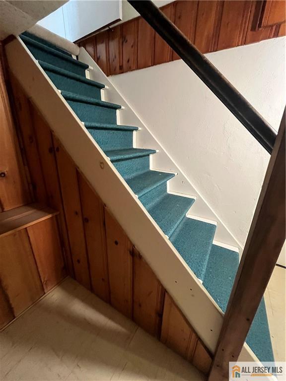 Building Photo - 102 Prentice Ave