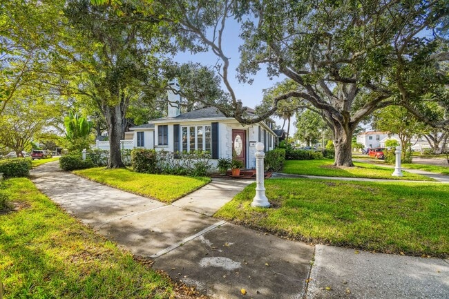 Building Photo - Beautiful Home on Davis Island