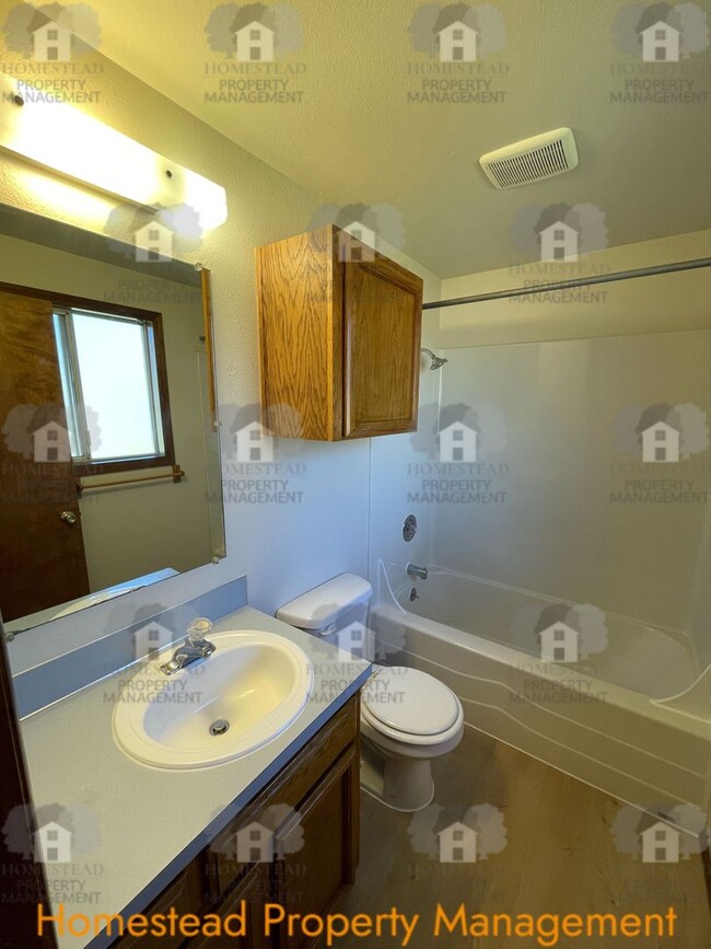 Building Photo - Celebrate the new year with 1/2 off one months rent!