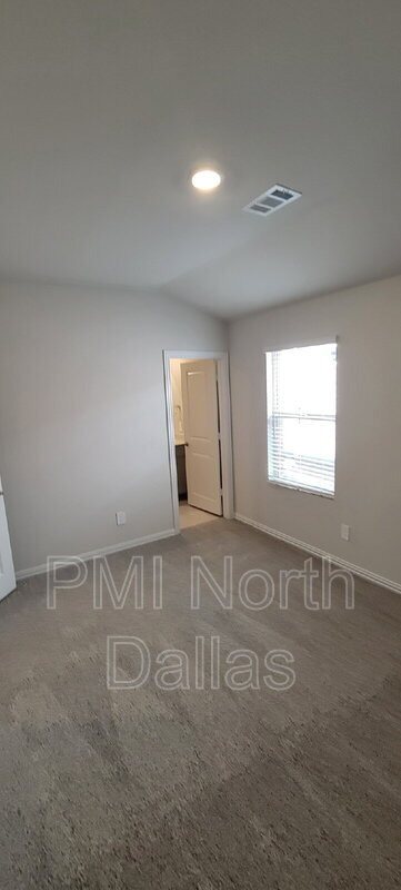 Building Photo - 10609 Potawatomi Ln