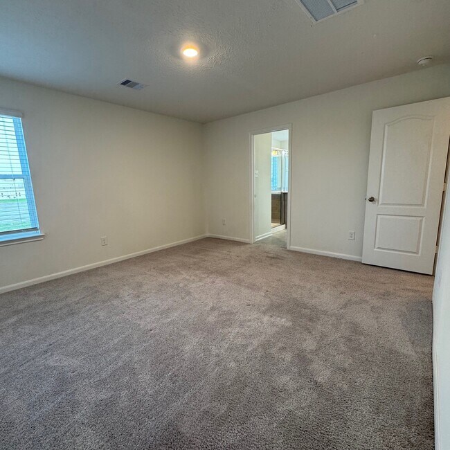 Building Photo - 5626 Smokey Bear Ln