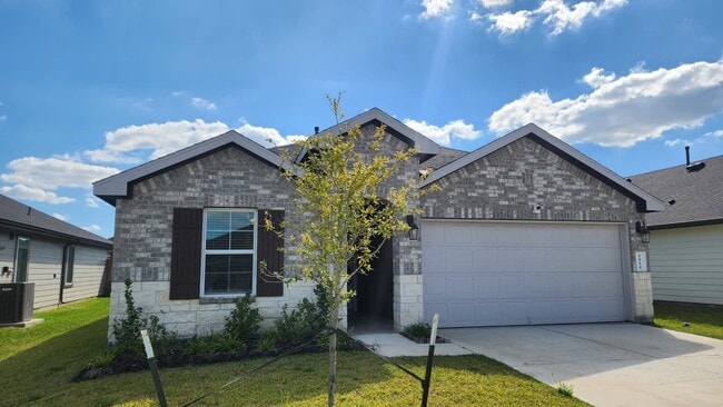 Building Photo - 1014 Sycamore Dr