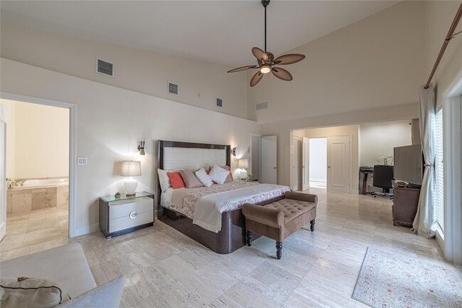 Building Photo - 2519 Barcelona Dr