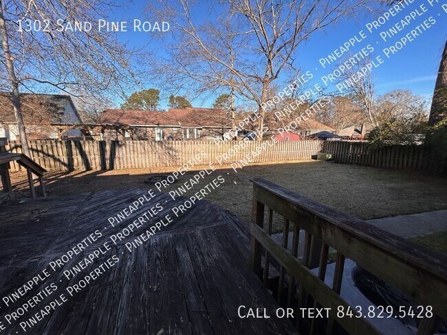 Building Photo - 1302 Sand Pine Rd