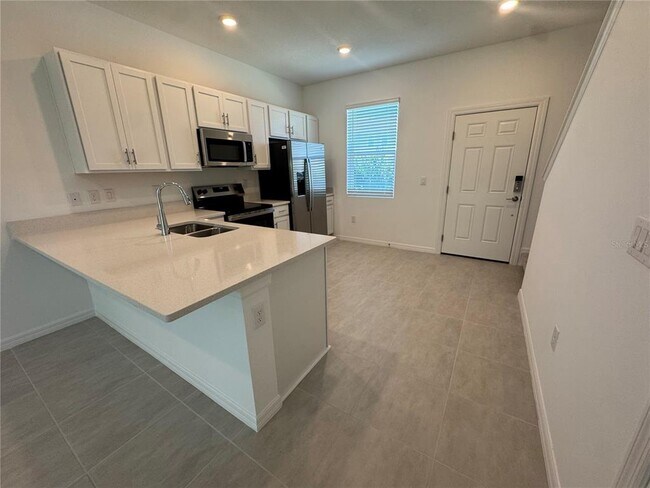 Building Photo - 8720 Daybreak St