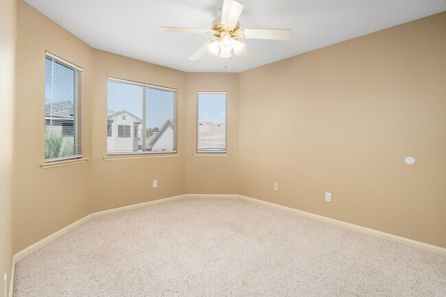 Building Photo - 2940 E Brandon Ln