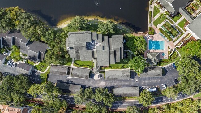 Building Photo - 900 Arbor Lake Dr