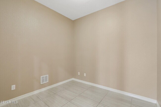 Building Photo - 3167 Spring Willow