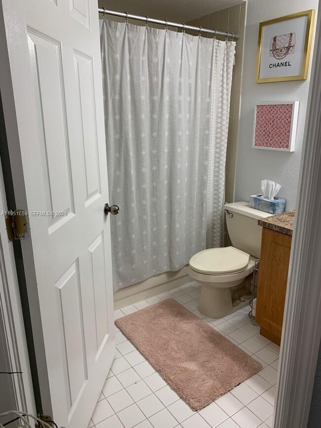 Building Photo - 8290 Lake Dr