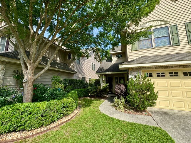 Building Photo - Fully Furnished Coastal Home in Gated Allenwood Community | Steps from Pool, Minutes from Schools...