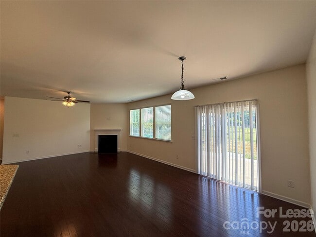 Building Photo - 6911 Agnew Dr