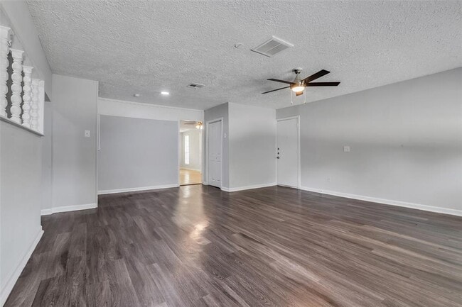 Building Photo - 12331 Flushing Meadows Dr