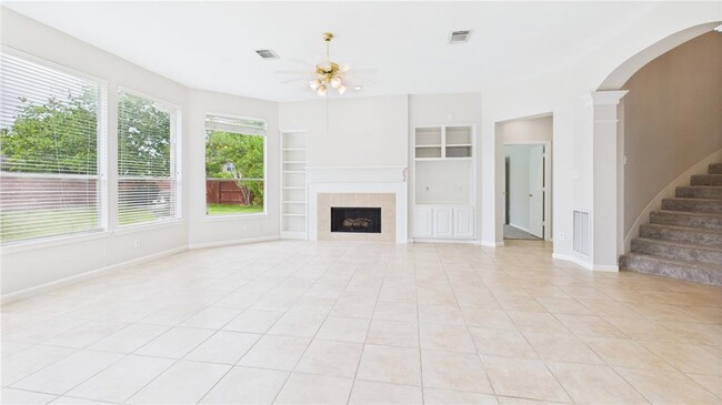 Building Photo - 12019 Costa Del Rey Ct