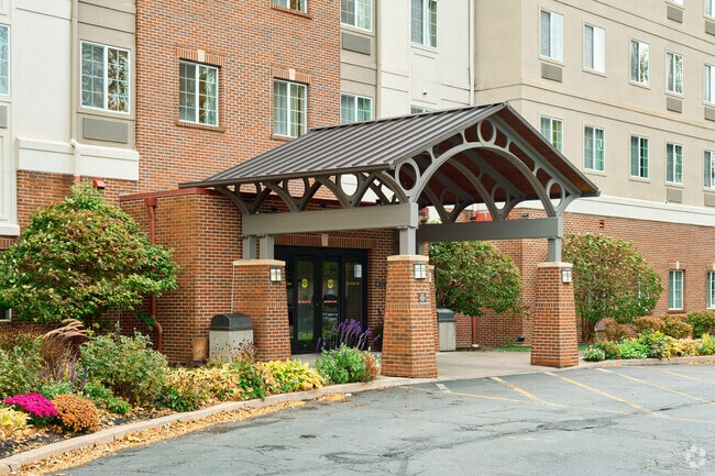 Building Photo - The Flats at Brooks Crossing