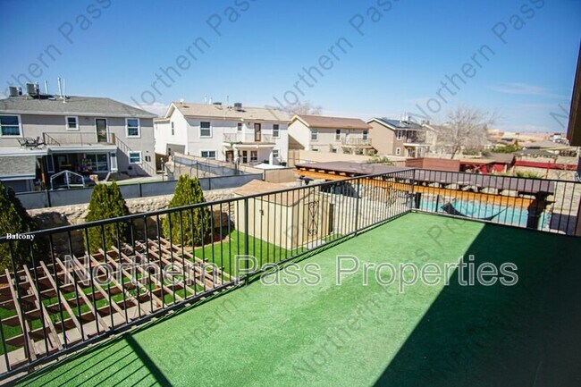 Building Photo - 12941 Tierra Salas Dr