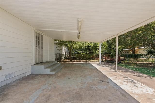 Building Photo - 535 Lee St