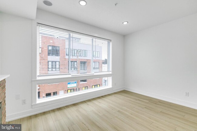 Building Photo - 2054 N 2nd St