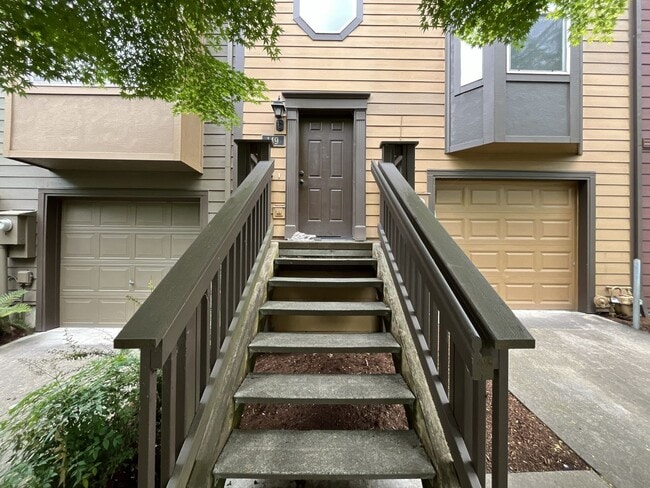 Building Photo - Spacious Three-Story Townhome Near Orenco Station with Attached Garage, Private Balcony, and Vaul...