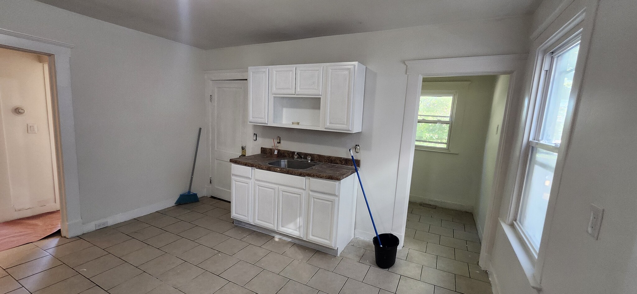 Building Photo - 1655 State St