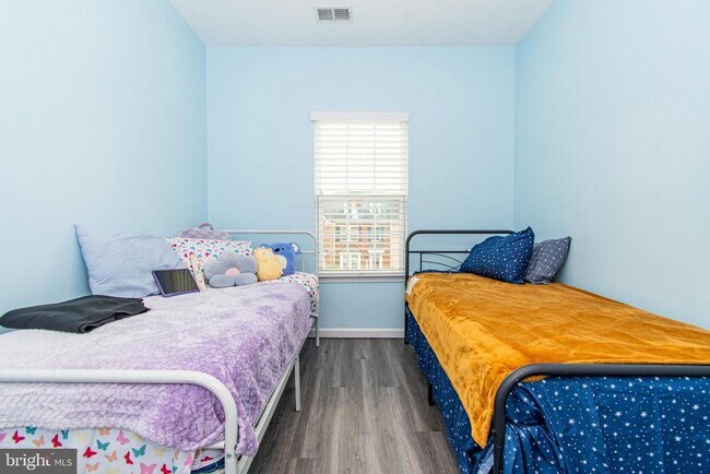 Building Photo - 4559 Tinder Box Cir