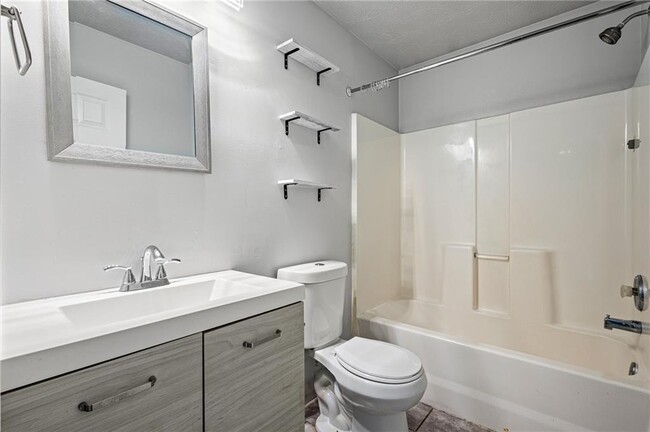 Building Photo - 1297 Quail Hunt Dr