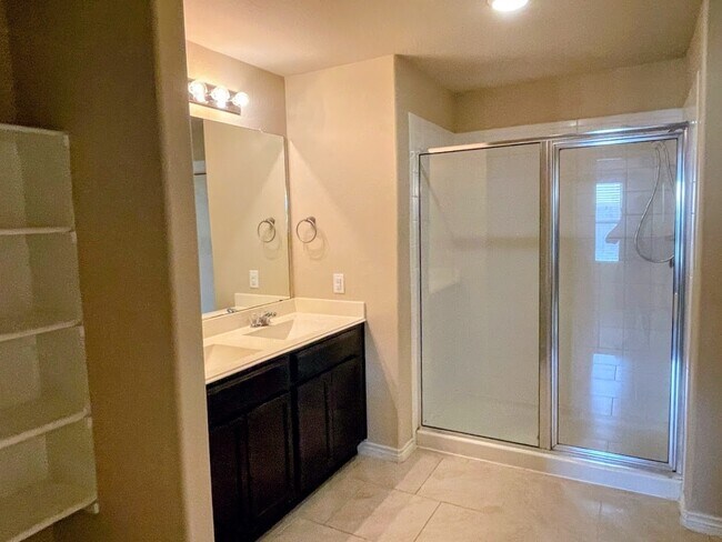 Building Photo - 17638 Rose Summit Ln