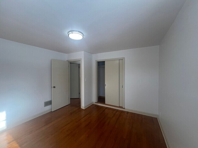 Building Photo - Click the “Apply Now” button or email wapmrentals@gmail.com for a prompt response.