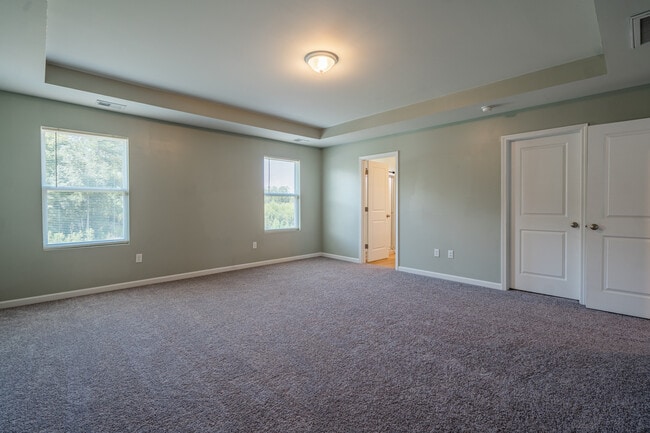 Building Photo - 242 Enclave Wy