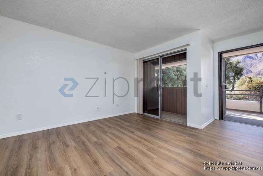 Building Photo - 2825 N Los Felices Rd