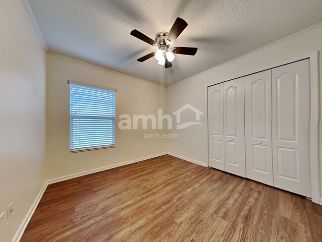 Building Photo - 603 Glendale Ln