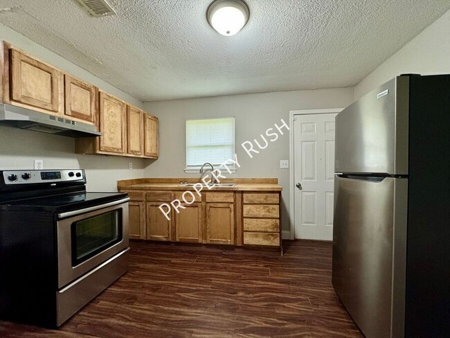 Building Photo - 6303 Walden Ave