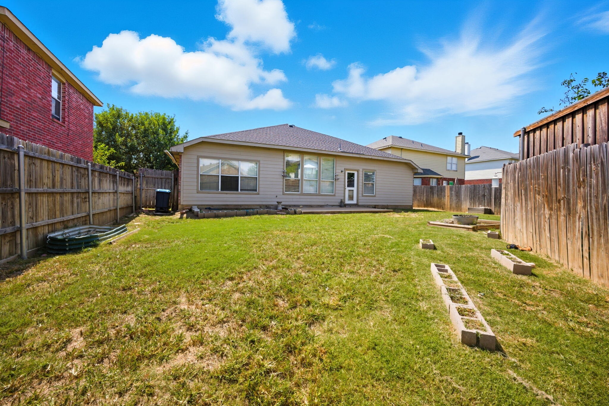 Building Photo - 4275 Cave Cove Ct