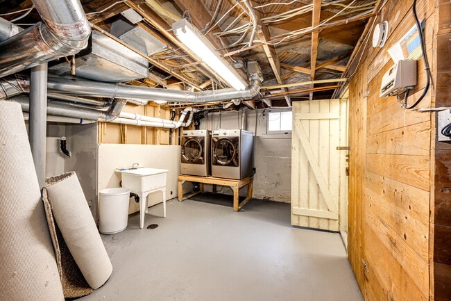 Building Photo - 3784 Quitman St