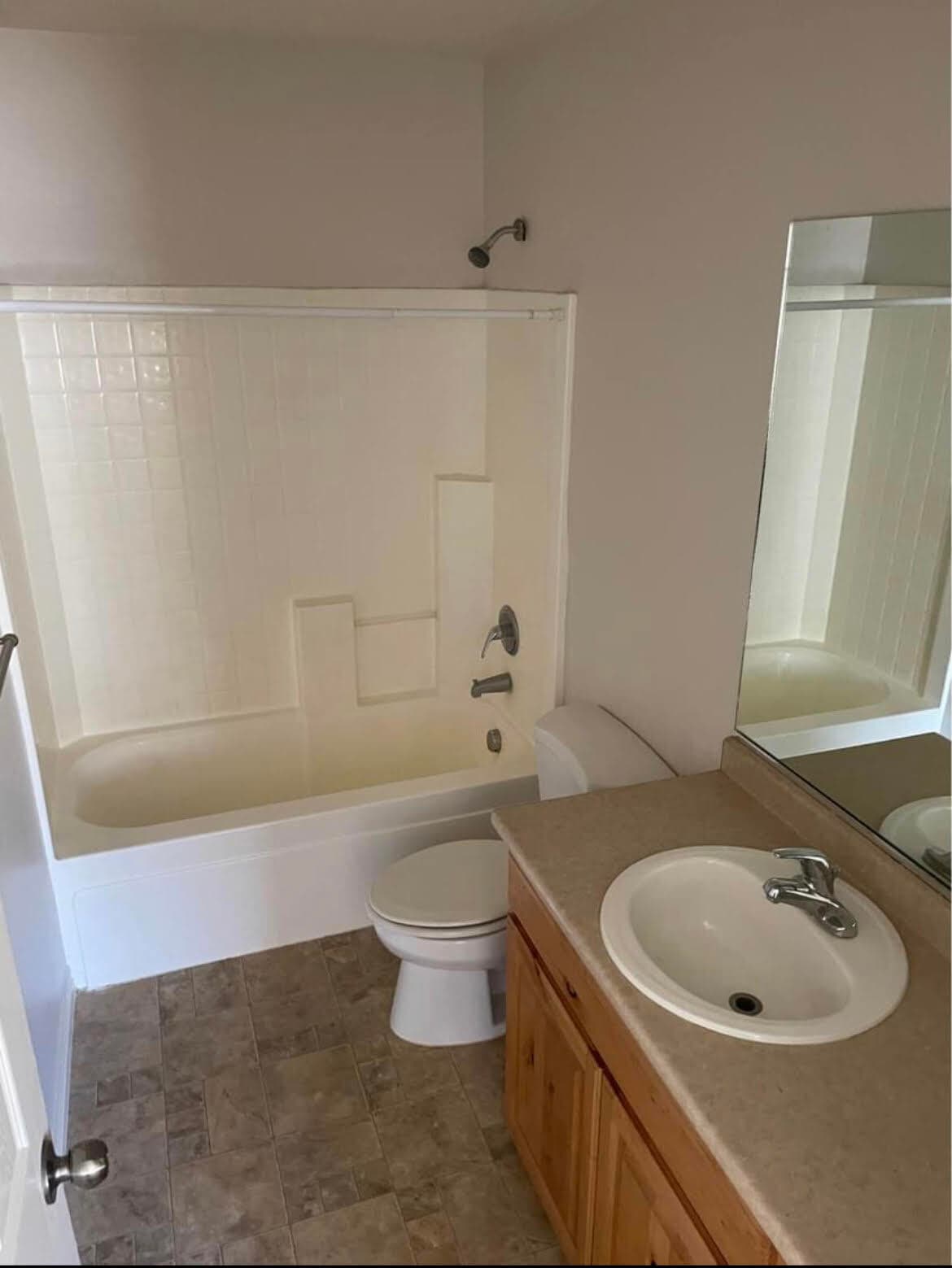 master bath - 1260 N 650 W