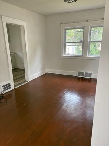 Building Photo - 13707 S Parkway Dr