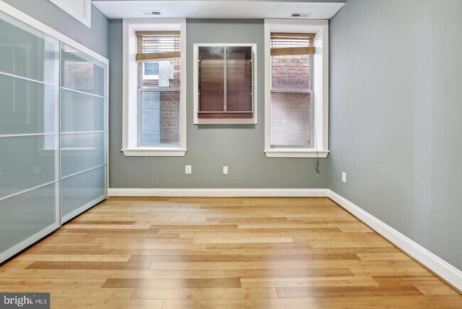Building Photo - 1333 Euclid St NW