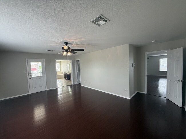 Building Photo - 502 Constellation Dr