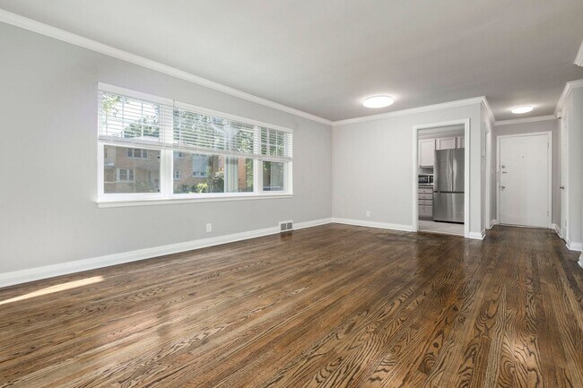 Building Photo - 1166 Castlevale Dr