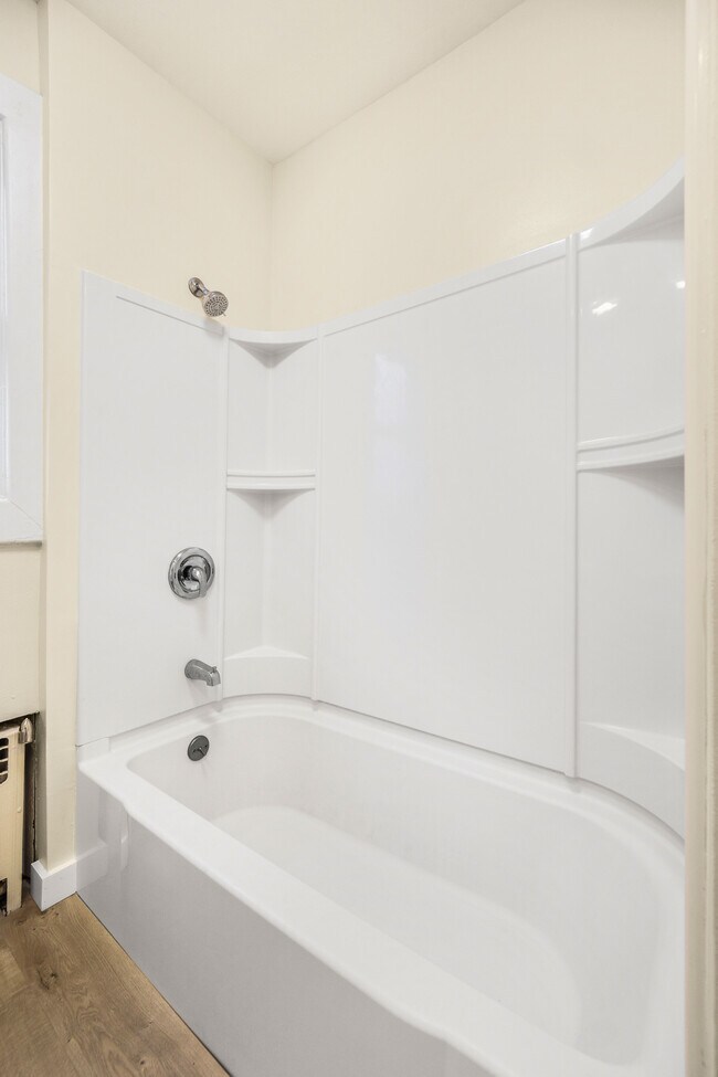 Building Photo - 55 Fairfield St