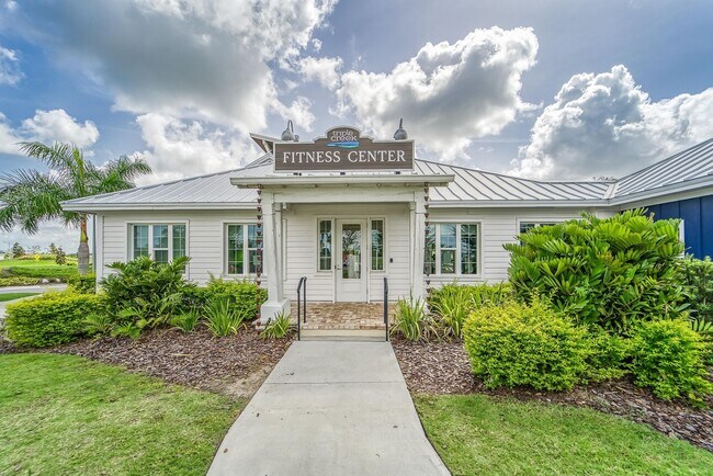 Building Photo - 13128 Royal Pines Ave