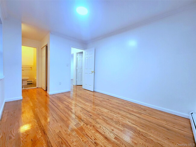 Building Photo - 3080 Middletown Rd