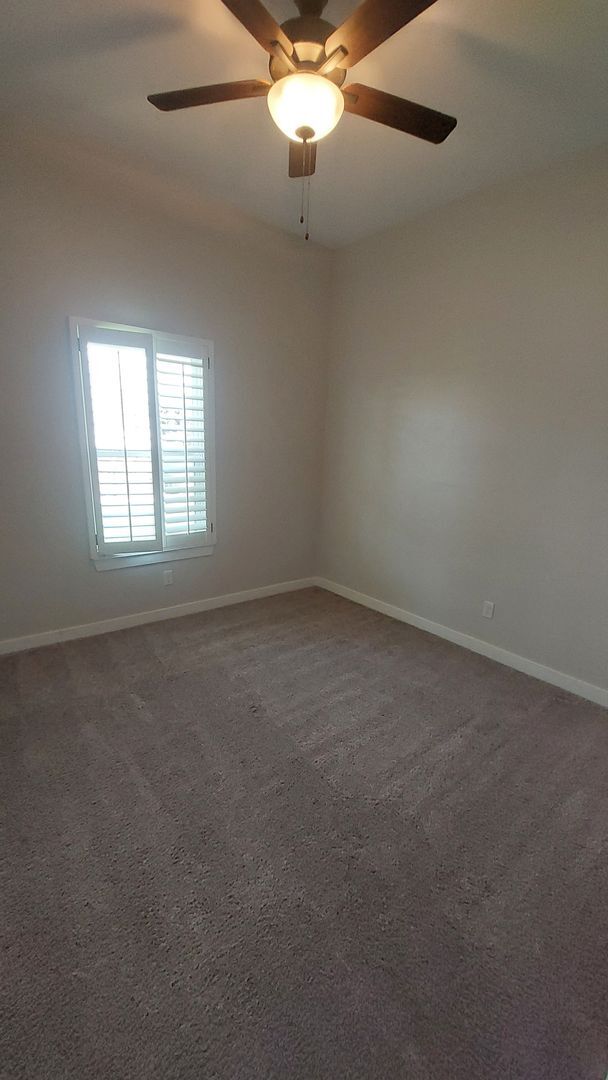 Building Photo - Beautiful 4 bedroom 2.5 bathroom home! READY NOW