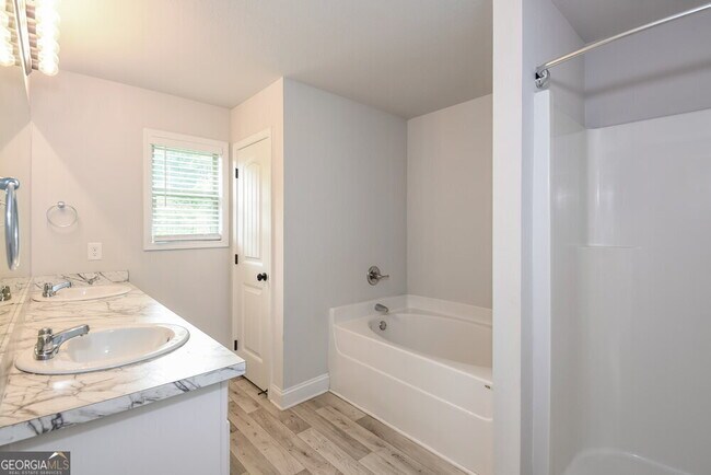 Building Photo - 84 Heartland Cir