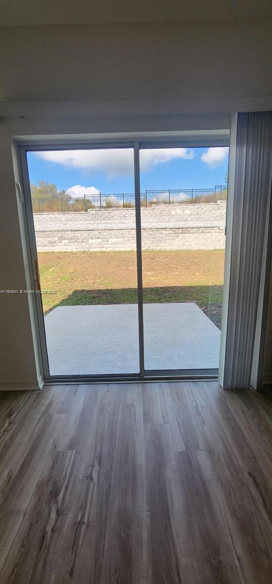 Building Photo - 9348 Westside Hls Dr