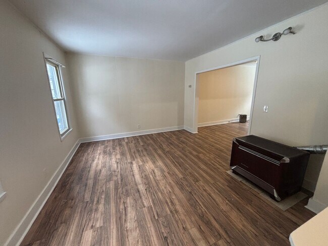 Building Photo - 133-143 Beaver St